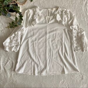 Andree by unit white top with crochet sleeve